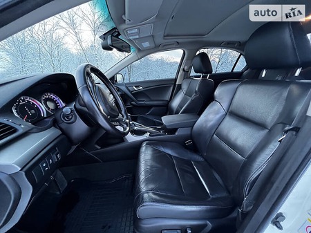 Honda Accord 2011  випуску Донецьк з двигуном 2 л  седан автомат за 13600 долл. 
