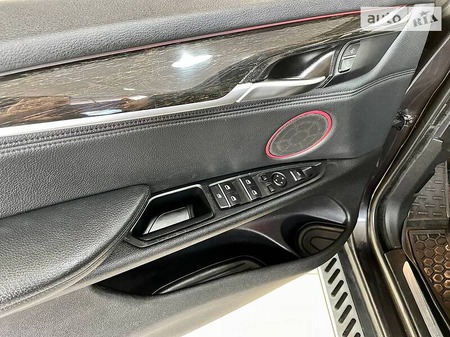 BMW X5 2013  випуску Херсон з двигуном 3 л бензин позашляховик автомат за 32900 долл. 