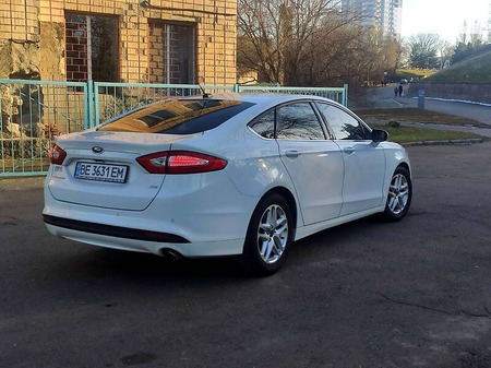 Ford Fusion 2015  випуску Миколаїв з двигуном 2.5 л бензин седан автомат за 10555 долл. 