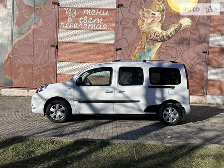 Renault Kangoo 2014  випуску Дніпро з двигуном 0 л дизель універсал механіка за 12700 долл. 