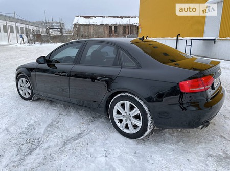 Audi A4 Limousine 2011  випуску Запоріжжя з двигуном 2 л бензин седан автомат за 9500 долл. 