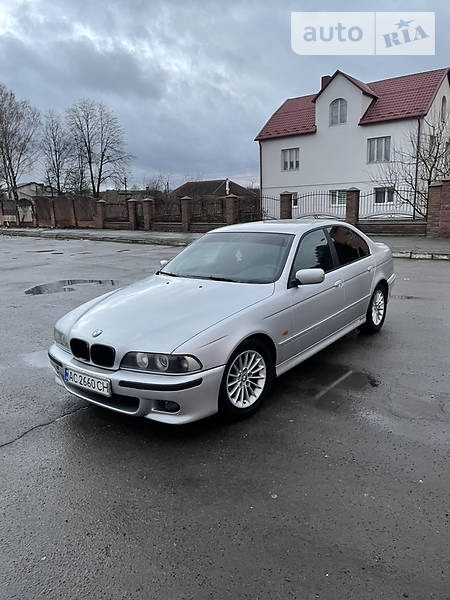 BMW 525 2002  випуску Луцьк з двигуном 2.5 л дизель седан механіка за 5300 долл. 