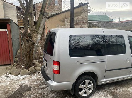 Volkswagen Caddy 2010  випуску Івано-Франківськ з двигуном 1.9 л дизель універсал автомат за 10700 долл. 