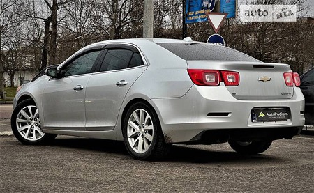 Chevrolet Malibu 2014  випуску Миколаїв з двигуном 2.5 л бензин седан автомат за 11800 долл. 