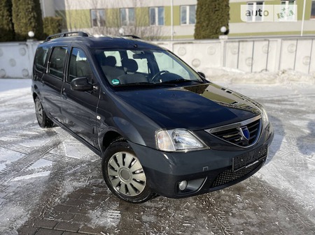 Dacia Logan MCV 2007  випуску Рівне з двигуном 1.6 л бензин універсал механіка за 5050 долл. 