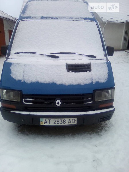Renault Trafic 1991  випуску Івано-Франківськ з двигуном 2.4 л дизель мінівен механіка за 2600 долл. 
