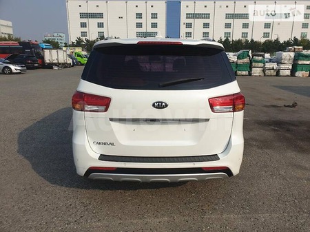 KIA Carnival 2016  випуску Київ з двигуном 0 л дизель мінівен автомат за 16100 долл. 