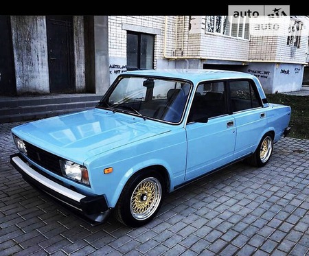 Lada 2105 1989  випуску Херсон з двигуном 1.3 л бензин седан механіка за 7000 долл. 