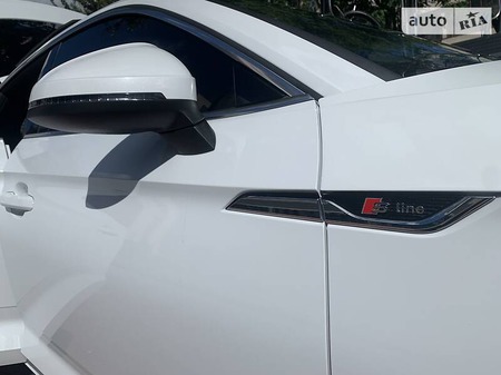 Audi A5 2017  випуску Дніпро з двигуном 2 л бензин хэтчбек автомат за 33800 долл. 