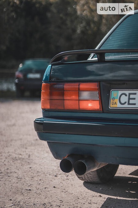 BMW 318 1988  випуску Тернопіль з двигуном 1.8 л бензин седан механіка за 4400 долл. 