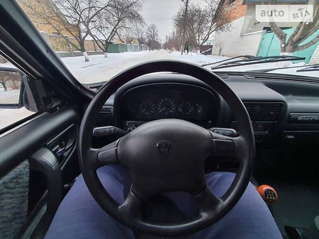 ГАЗ 3110 2004  випуску Київ з двигуном 2.4 л бензин седан механіка за 1400 долл. 
