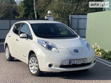 Nissan Leaf 2014  випуску Чернівці з двигуном 0 л електро хэтчбек автомат за 8200 долл. 