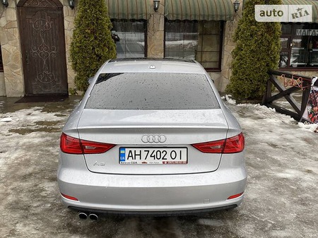 Audi A3 Limousine 2015  випуску Харків з двигуном 1.8 л бензин седан автомат за 14400 долл. 
