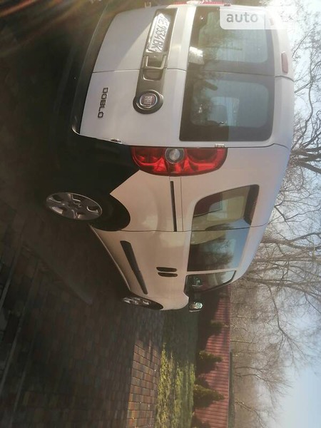 Fiat Doblo 2010  випуску Дніпро з двигуном 1.3 л дизель мінівен механіка за 6000 долл. 