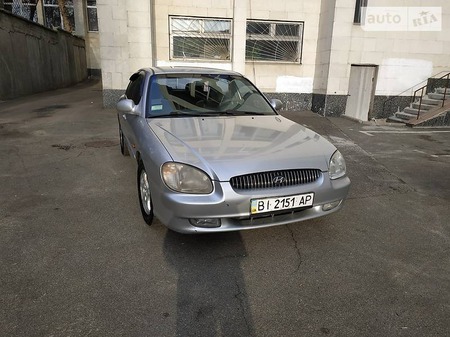 Hyundai Sonata 1999  випуску Київ з двигуном 2 л бензин седан механіка за 2500 долл. 