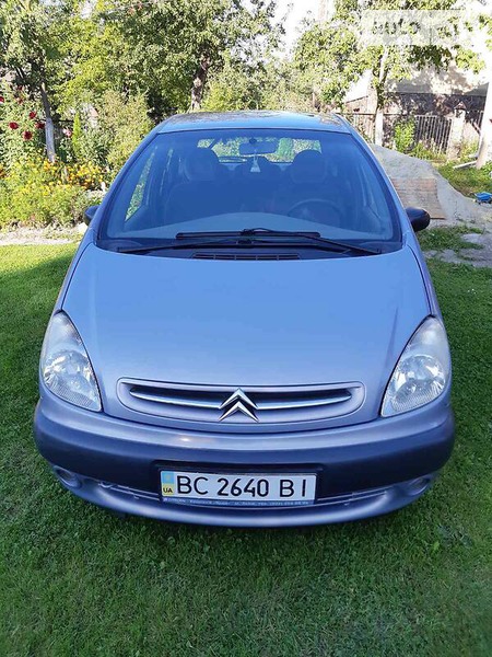 Citroen Xsara Picasso 2001  випуску Львів з двигуном 1.8 л бензин мінівен механіка за 3900 долл. 