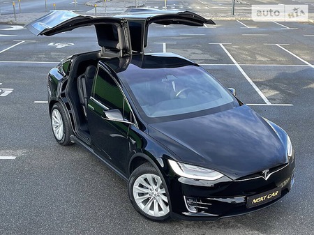Tesla X 2020  випуску Київ з двигуном 0 л електро позашляховик автомат за 101900 долл. 