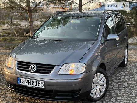 Volkswagen Touran 2003  випуску Львів з двигуном 1.6 л бензин універсал механіка за 5450 долл. 