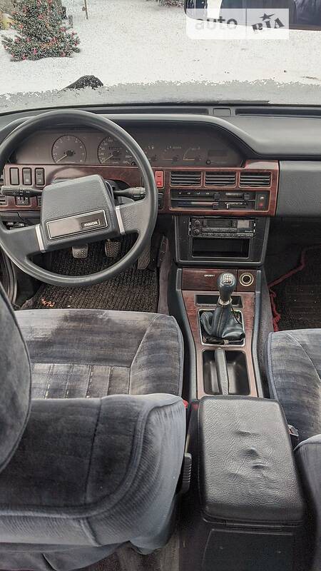 Mazda 929 1987  випуску Харків з двигуном 0 л бензин седан механіка за 2300 долл. 