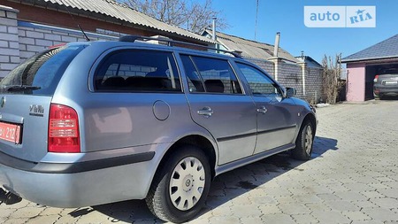 Skoda Octavia 2005  випуску Луганськ з двигуном 1.6 л бензин універсал механіка за 6100 долл. 