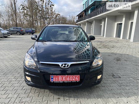 Hyundai i30 2009  випуску Луцьк з двигуном 1.6 л бензин хэтчбек автомат за 7000 долл. 