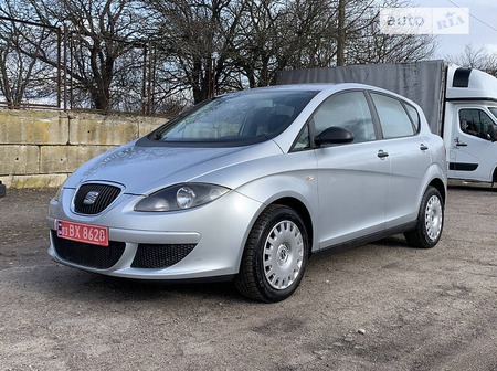 Seat Toledo 2005  випуску Луцьк з двигуном 1.6 л бензин універсал механіка за 5500 долл. 