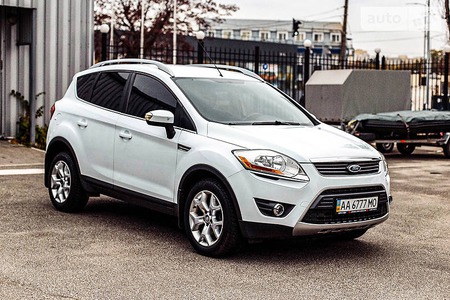 Ford Kuga 2010  випуску Київ з двигуном 2 л дизель позашляховик автомат за 13400 долл. 