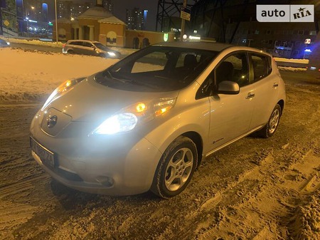 Nissan Leaf 2016  випуску Харків з двигуном 0 л електро хэтчбек автомат за 13950 долл. 