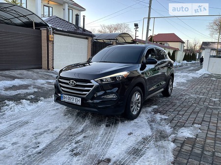 Hyundai Tucson 2016  випуску Одеса з двигуном 2 л бензин позашляховик автомат за 21000 долл. 