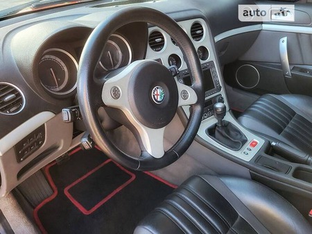 Alfa Romeo Brera 2006  випуску Харків з двигуном 2.4 л дизель хэтчбек механіка за 10111 долл. 