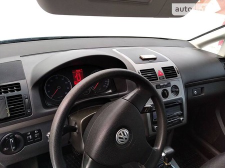 Volkswagen Touran 2010  випуску Полтава з двигуном 1.4 л  мінівен автомат за 8000 долл. 