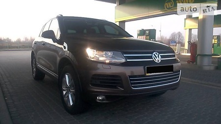 Volkswagen Touareg 2011  випуску Черкаси з двигуном 3 л дизель позашляховик автомат за 24500 долл. 