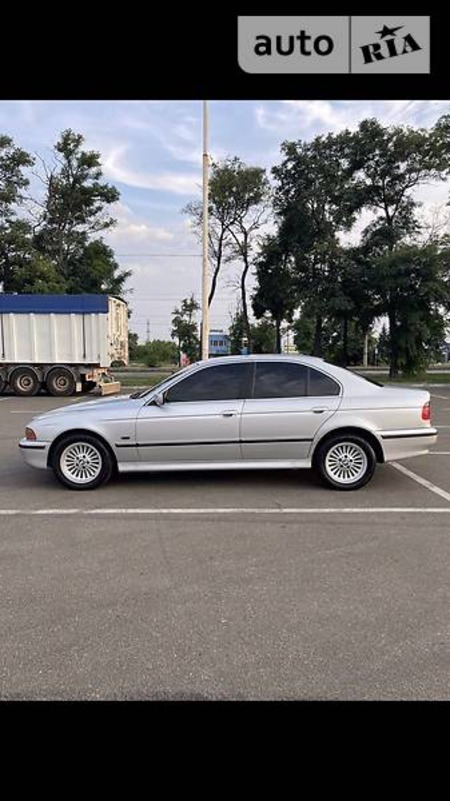 BMW 525 2000  випуску Донецьк з двигуном 2.5 л дизель седан автомат за 2400 долл. 