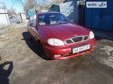 Daewoo Lanos 2004  випуску Київ з двигуном 1.5 л бензин седан механіка за 3300 долл. 