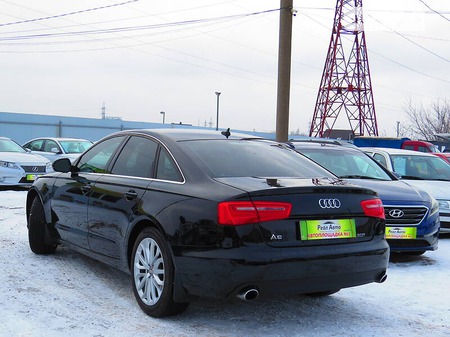 Audi A6 Limousine 2013  випуску Кропивницький з двигуном 2 л бензин седан автомат за 15900 долл. 