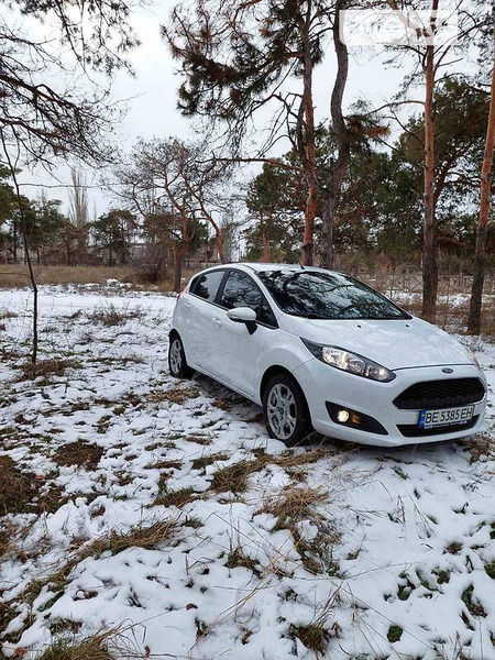 Ford Fiesta 2016  випуску Миколаїв з двигуном 1 л бензин хэтчбек автомат за 10500 долл. 