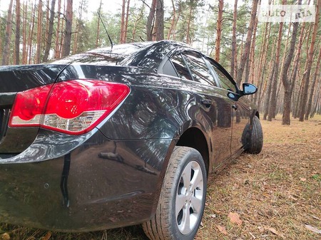 Chevrolet Cruze 2011  випуску Харків з двигуном 2 л дизель седан автомат за 8400 долл. 
