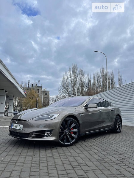 Tesla S 2016  випуску Одеса з двигуном 0 л електро седан автомат за 45500 долл. 