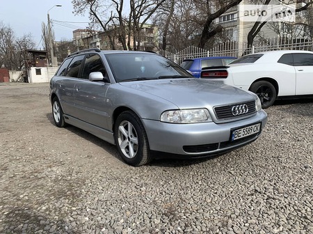 Audi A4 Limousine 1998  випуску Одеса з двигуном 2.4 л  універсал автомат за 4499 долл. 