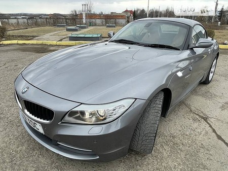 BMW Z4 2012  випуску Чернівці з двигуном 2 л бензин кабріолет механіка за 10500 долл. 
