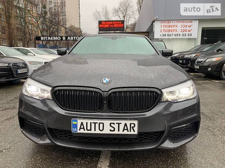 BMW 530 2018  выпуска Киев с двигателем 2 л гибрид седан автомат за 39900 долл. 