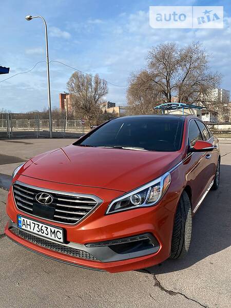 Hyundai Sonata 2015  випуску Донецьк з двигуном 2 л бензин седан автомат за 15000 долл. 