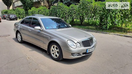 Mercedes-Benz E 280 2008  випуску Вінниця з двигуном 3 л бензин седан автомат за 12600 долл. 