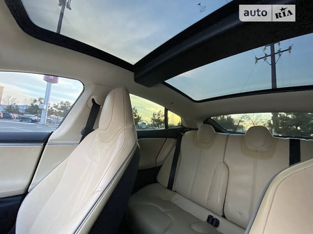 Tesla S 2013  випуску Одеса з двигуном 0 л електро ліфтбек автомат за 29000 долл. 