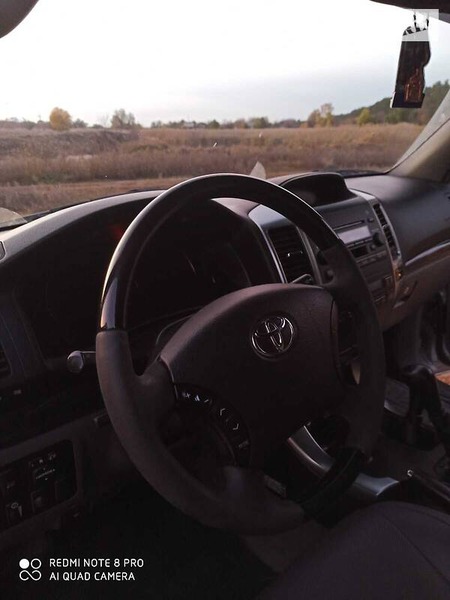 Toyota Land Cruiser Prado 2008  випуску Луганськ з двигуном 4 л  позашляховик автомат за 23000 долл. 