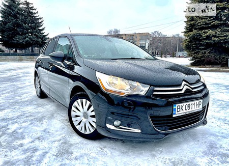 Citroen C4 2011  випуску Рівне з двигуном 2 л дизель хэтчбек механіка за 9950 долл. 