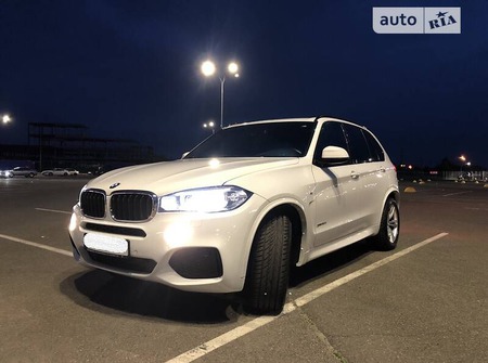 BMW X5 2017  випуску Чернігів з двигуном 2 л дизель позашляховик автомат за 47500 долл. 