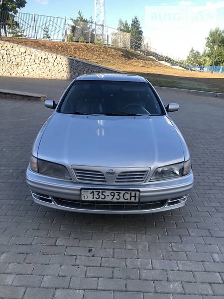 Nissan Maxima 1999  випуску Харків з двигуном 3 л  седан автомат за 2800 долл. 