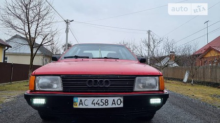Audi 100 1986  випуску Луцьк з двигуном 2.3 л бензин седан механіка за 1550 долл. 