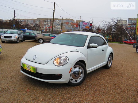 Volkswagen Beetle 2014  випуску Кропивницький з двигуном 1.8 л бензин хэтчбек автомат за 12000 долл. 